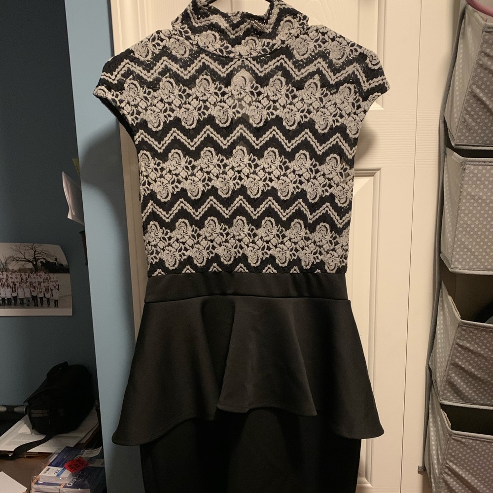 Sleeveless Mini peplum dress